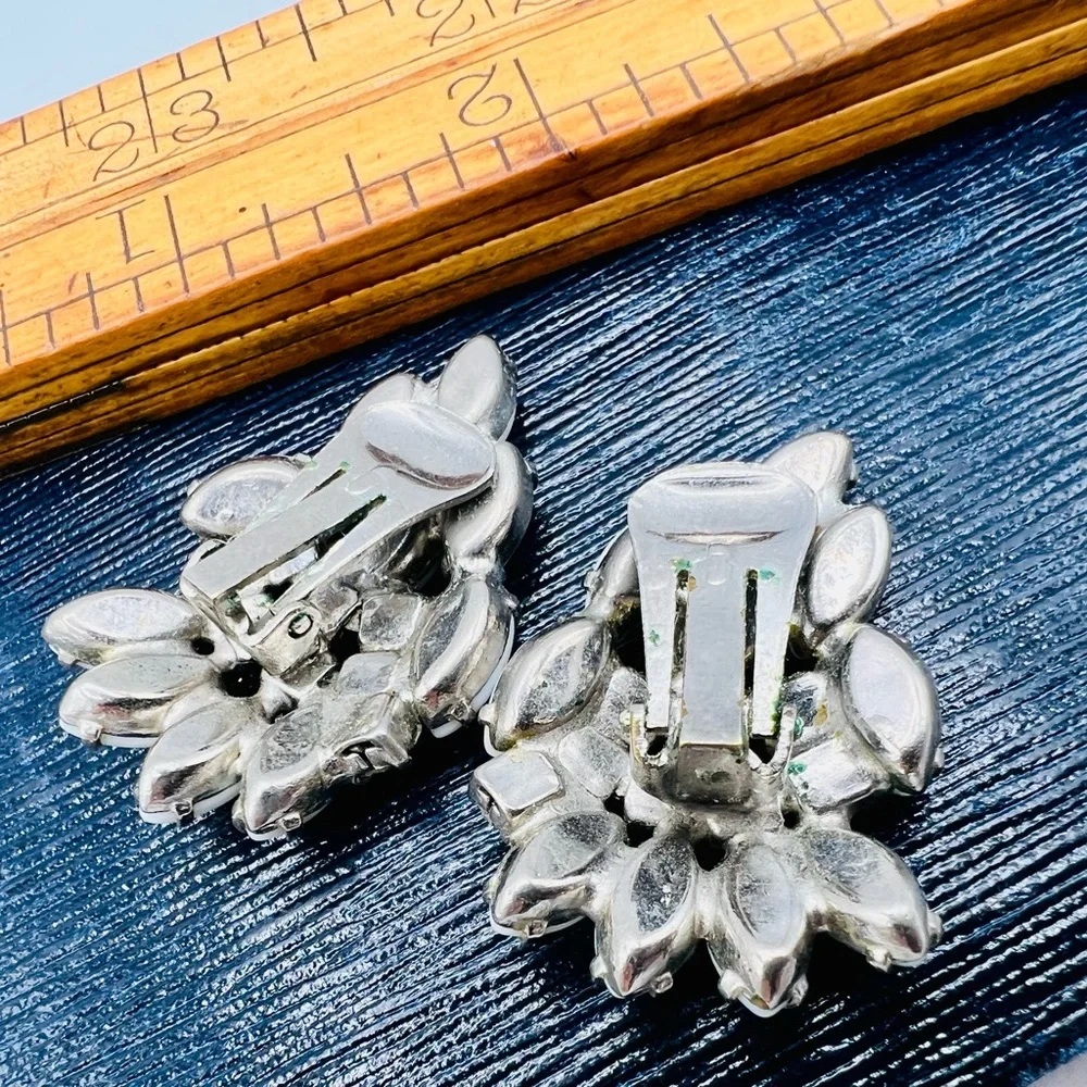 Vintage white glass rhinestone clip on earrings climbers milkglass